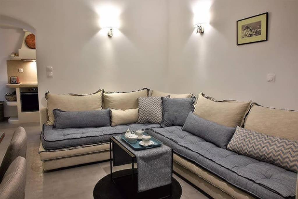 Mare Bay Apartment Adamantas  Exterior photo